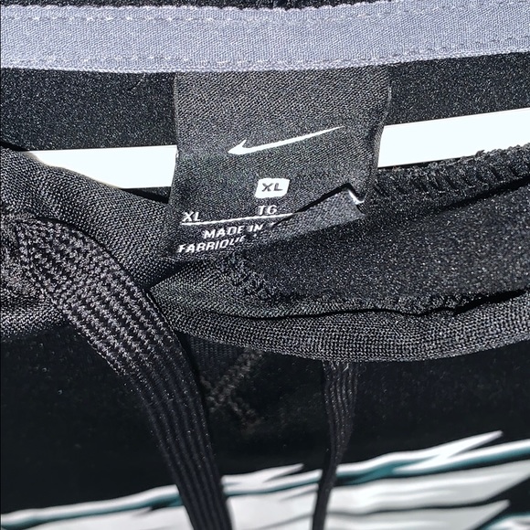 COPY - Philadelphia Eagles Hoodie - Picture 3 of 4